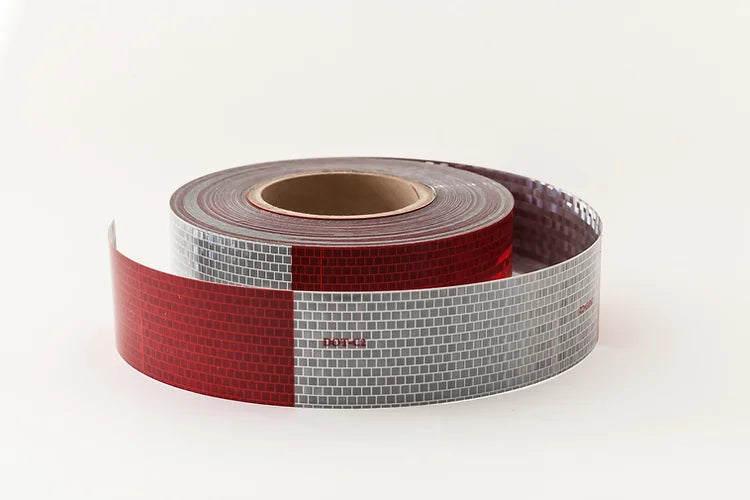 AVERY V-5720-10-XX RED/WHITE ( 10 years) DOT CONSPICUITY TAPE 